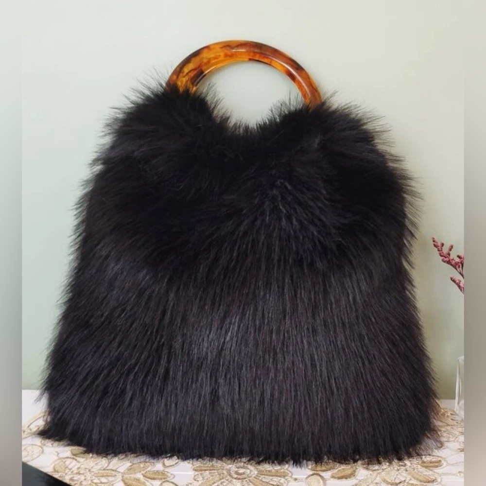 Fluffy satchel bag